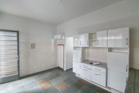 Casa para alugar com 75m², 2 quartos e 1 vaga