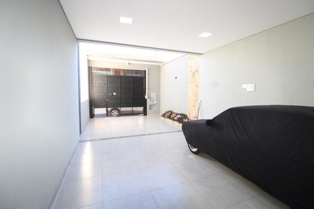 Garagem de casa à venda com 3 quartos, 210m² em Jardim Nossa Senhora do Carmo, São Paulo