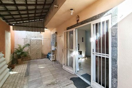 Garagem de casa à venda com 2 quartos, 72m² em Campo Grande, Rio de Janeiro
