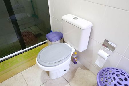Casa à venda com 72m², 2 quartos e 1 vaga Casa à venda com 72m², 2 quartos e 1 vagaBanheiro 1