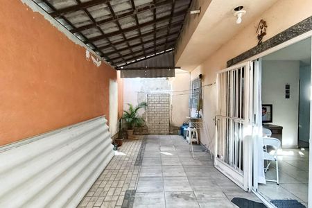 Casa à venda com 72m², 2 quartos e 1 vaga Casa à venda com 72m², 2 quartos e 1 vagaGaragem