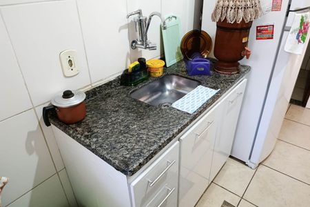 Casa à venda com 72m², 2 quartos e 1 vaga Casa à venda com 72m², 2 quartos e 1 vagaCozinha e Área de Serviço