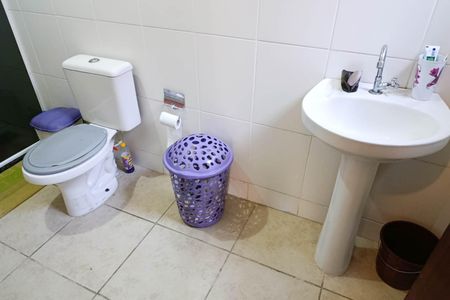 Casa à venda com 72m², 2 quartos e 1 vaga Casa à venda com 72m², 2 quartos e 1 vagaBanheiro 1
