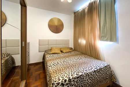 Quarto 2 de apartamento para alugar com 3 quartos, 90m² em Santa Efigênia, Belo Horizonte