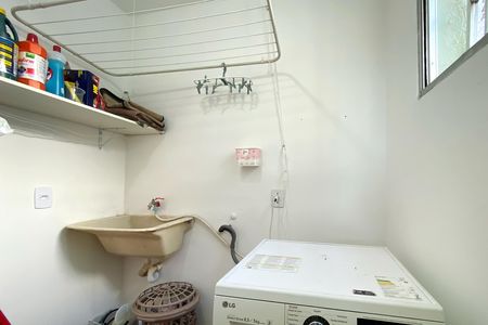Área de Serviço de apartamento para alugar com 3 quartos, 90m² em Santa Efigênia, Belo Horizonte