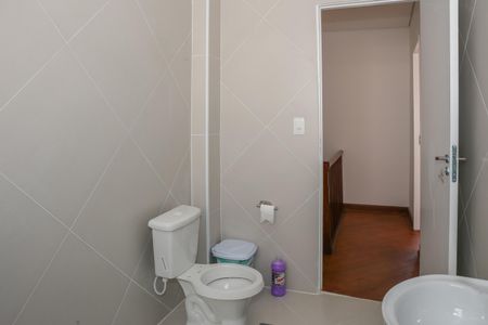 Casa à venda com 160m², 3 quartos e 2 vagas Casa à venda com 160m², 3 quartos e 2 vagasBanheiro