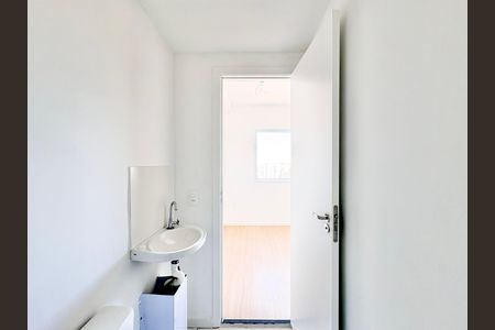 Banheiro de kitnet/studio para alugar com 1 quarto, 17m² em Freguesia do Ó, São Paulo