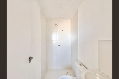 Banheiro de kitnet/studio para alugar com 1 quarto, 17m² em Freguesia do Ó, São Paulo