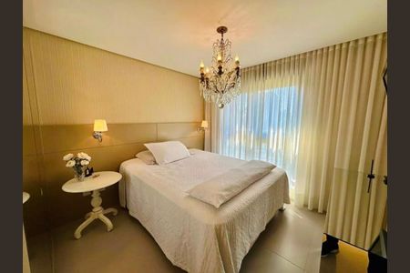 Apartamento à venda com 228m², 3 quartos e 4 vagas