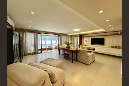 Apartamento à venda com 228m², 3 quartos e 4 vagas