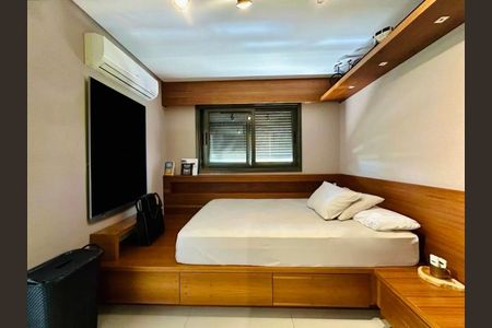 Apartamento à venda com 228m², 3 quartos e 4 vagas
