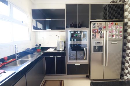 Apartamento para alugar com 200m², 3 quartos e 1 vagaCozinha 