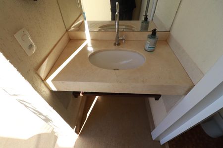 Apartamento para alugar com 200m², 3 quartos e 1 vagaBanheiro 