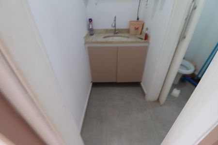 Banheiro  de apartamento para alugar com 1 quarto, 40m² em Centro, Ribeirão Preto