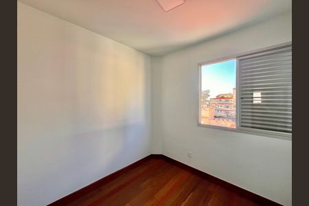 Apartamento para alugar com 3 quartos, 180m² em Palmares, Belo Horizonte
