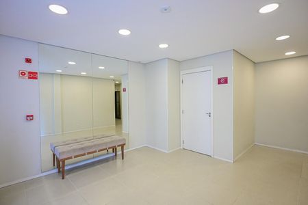 Hall Social de apartamento para alugar com 2 quartos, 43m² em Jardim Monte Alegre, Taboão da Serra
