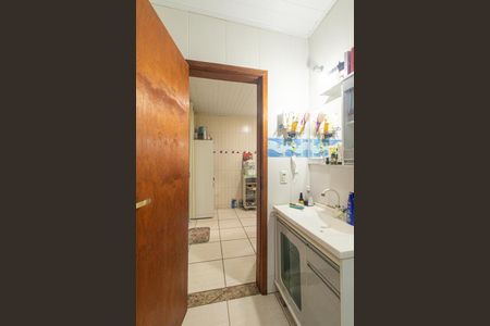 Banheiro Social de casa à venda com 3 quartos, 230m² em Cajuru, Curitiba