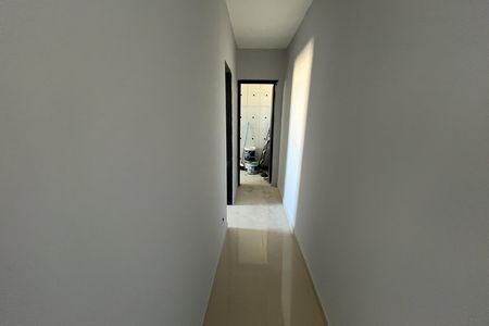 Corredor de apartamento para alugar com 1 quarto, 60m² em Freguesia (ilha do Governador), Rio de Janeiro