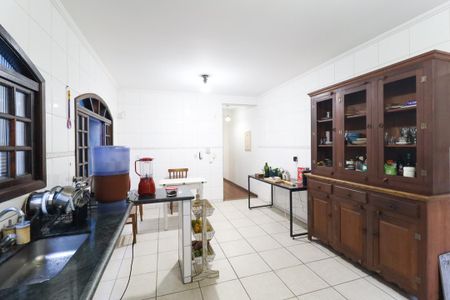Casa para alugar com 227m², 3 quartos e 8 vagas