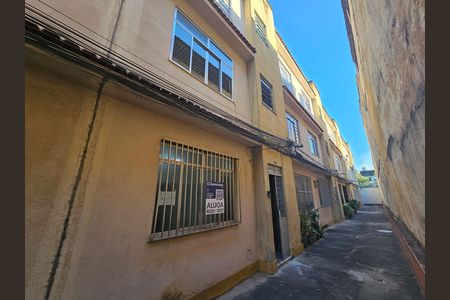Fechada  de apartamento para alugar com 1 quarto, 50m² em Centro, Nilópolis