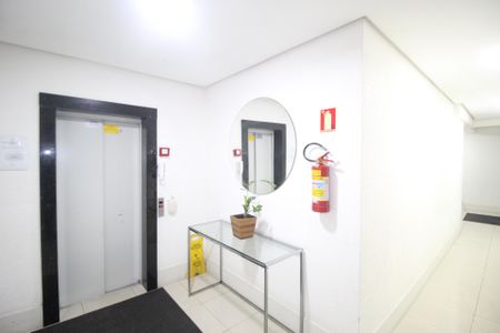 Apartamento à venda com 84m², 3 quartos e sem vagaCorredor