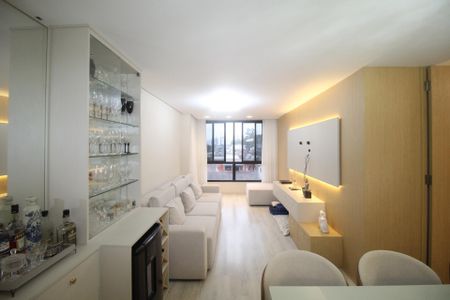 Apartamento à venda com 3 quartos, 84m² em Jardim Botânico, Porto Alegre