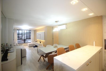 Apartamento à venda com 84m², 3 quartos e sem vagaSala
