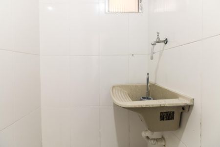 Banheiro e Área de Serviço de apartamento para alugar com 1 quarto, 20m² em Penha de França, São Paulo