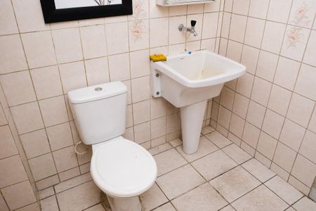 Apartamento para alugar com 60m², 2 quartos e sem vaga Apartamento para alugar com 60m², 2 quartos e sem vagaBanheiro