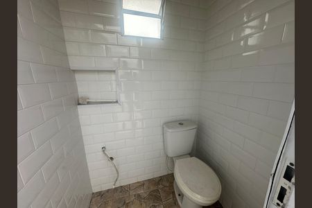 Banheiro 2 de casa para alugar com 3 quartos, 190m² em Jardim Silveira, Barueri