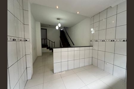 Cozinha de casa para alugar com 3 quartos, 190m² em Jardim Silveira, Barueri