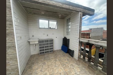 Área de Serviço de casa para alugar com 3 quartos, 190m² em Jardim Silveira, Barueri