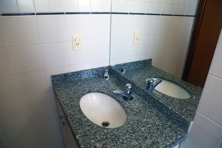 Apartamento à venda com 70m², 2 quartos e 1 vagaBanheiro da Suíte