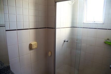 Banheiro da suíte de apartamento para alugar com 2 quartos, 70m² em Alto da Glória, Goiânia