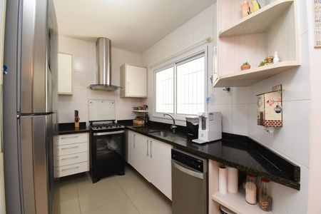 Cozinha de casa para alugar com 3 quartos, 120m² em São Lourenço, Curitiba