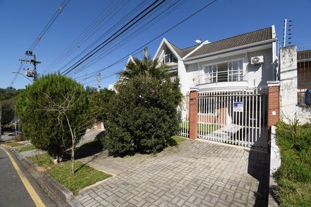 Fachada de casa para alugar com 3 quartos, 120m² em São Lourenço, Curitiba