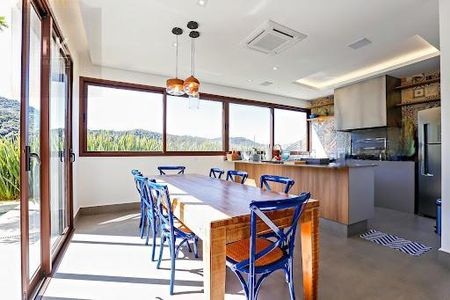 Casa à venda com 4 quartos, 520m² em Colinas da Anhanguera, Santana de Parnaíba