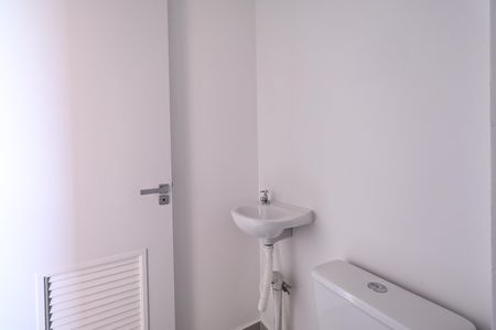 Apartamento à venda com 133m², 3 quartos e 2 vagas Apartamento à venda com 133m², 3 quartos e 2 vagasBanheiro de serviço