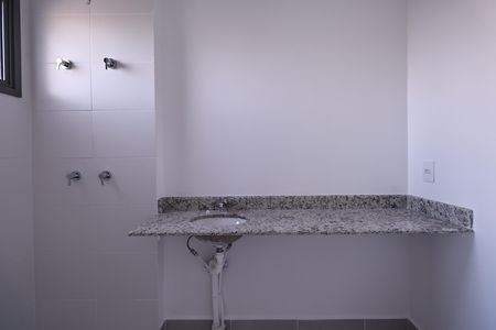 Apartamento à venda com 133m², 3 quartos e 2 vagas Apartamento à venda com 133m², 3 quartos e 2 vagasBanheiro da suíte 2