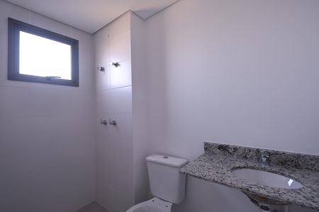 Apartamento à venda com 133m², 3 quartos e 2 vagas Apartamento à venda com 133m², 3 quartos e 2 vagasBanheiro suíte 3