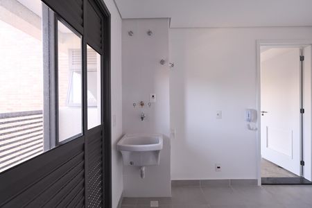 Apartamento à venda com 133m², 3 quartos e 2 vagas Apartamento à venda com 133m², 3 quartos e 2 vagasLavanderia