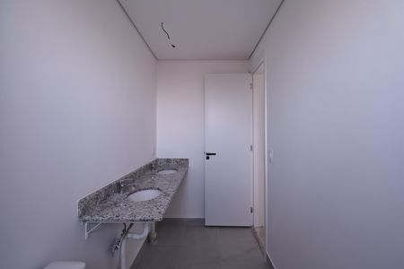 Apartamento à venda com 133m², 3 quartos e 2 vagas Apartamento à venda com 133m², 3 quartos e 2 vagasBanheiro suíte 1