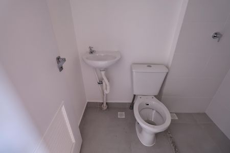 Apartamento à venda com 133m², 3 quartos e 2 vagas Apartamento à venda com 133m², 3 quartos e 2 vagasBanheiro de serviço