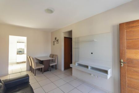 Sala de apartamento para alugar com 2 quartos, 70m² em Laranjal, São Gonçalo