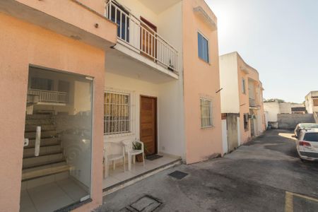 Área comum de apartamento para alugar com 2 quartos, 70m² em Laranjal, São Gonçalo