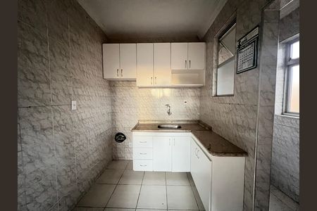 Cozinha de apartamento para alugar com 2 quartos, 60m² em Castelo, Belo Horizonte