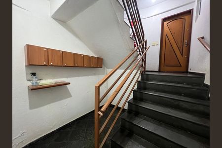 Hall de entrada de apartamento para alugar com 2 quartos, 60m² em Castelo, Belo Horizonte