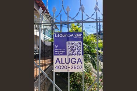 Plaquinha de casa para alugar com 3 quartos, 100m² em Realengo, Rio de Janeiro