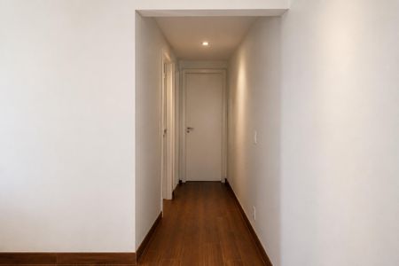 Corredor de apartamento para alugar com 2 quartos, 42m² em Jardim Alvorada (Zona Oeste), São Paulo