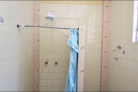 Apartamento para alugar com 65m², 2 quartos e sem vagaBanheiro